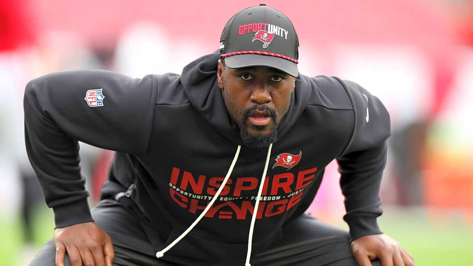 NFC Notes: Lavonte David, John Metchie, Buccaneers, Falcons, Panthers
