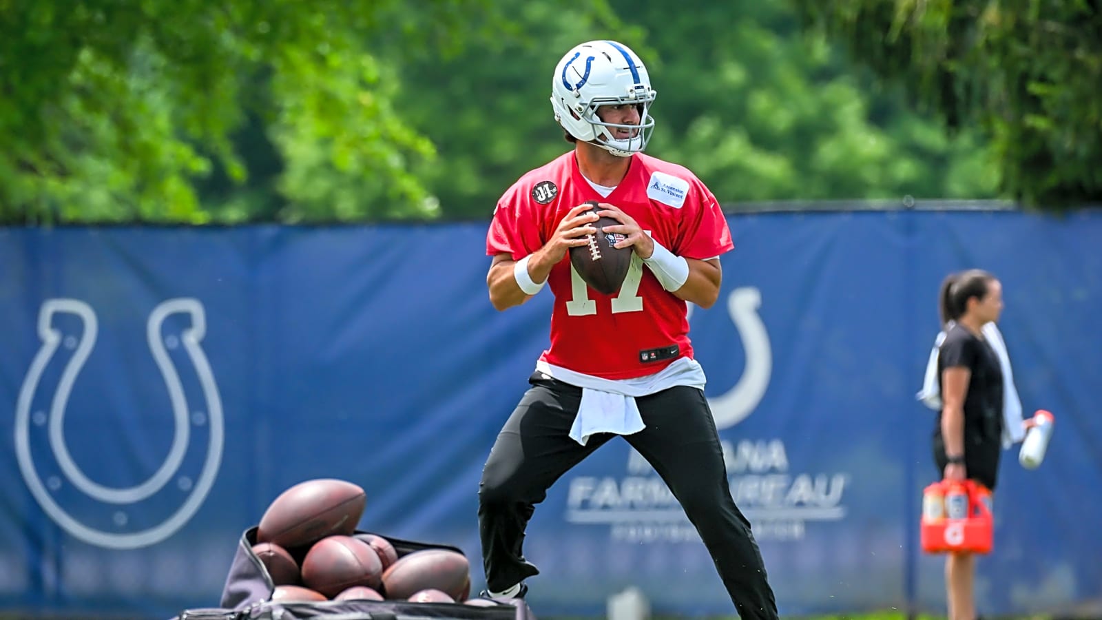 AFC Notes: Jadeveon Clowney, Daniel Jones, Colts, Jaguars, Texans