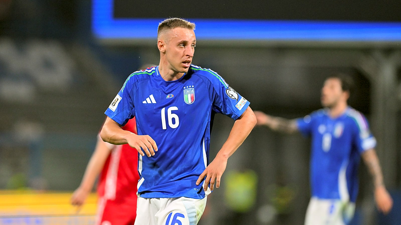Manchester United eyeing summer move for 25-year-old Champions League finalist