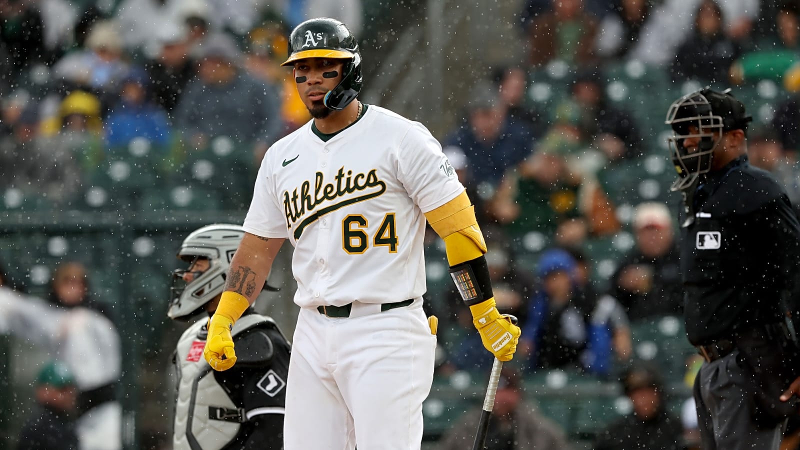 Twins claim Jhonny Pereda, designate Jair Camargo for assignment