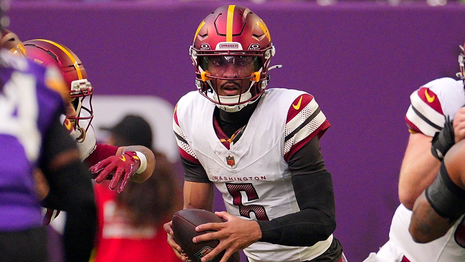 Commanders QB Jayden Daniels Will Not Return In 2025