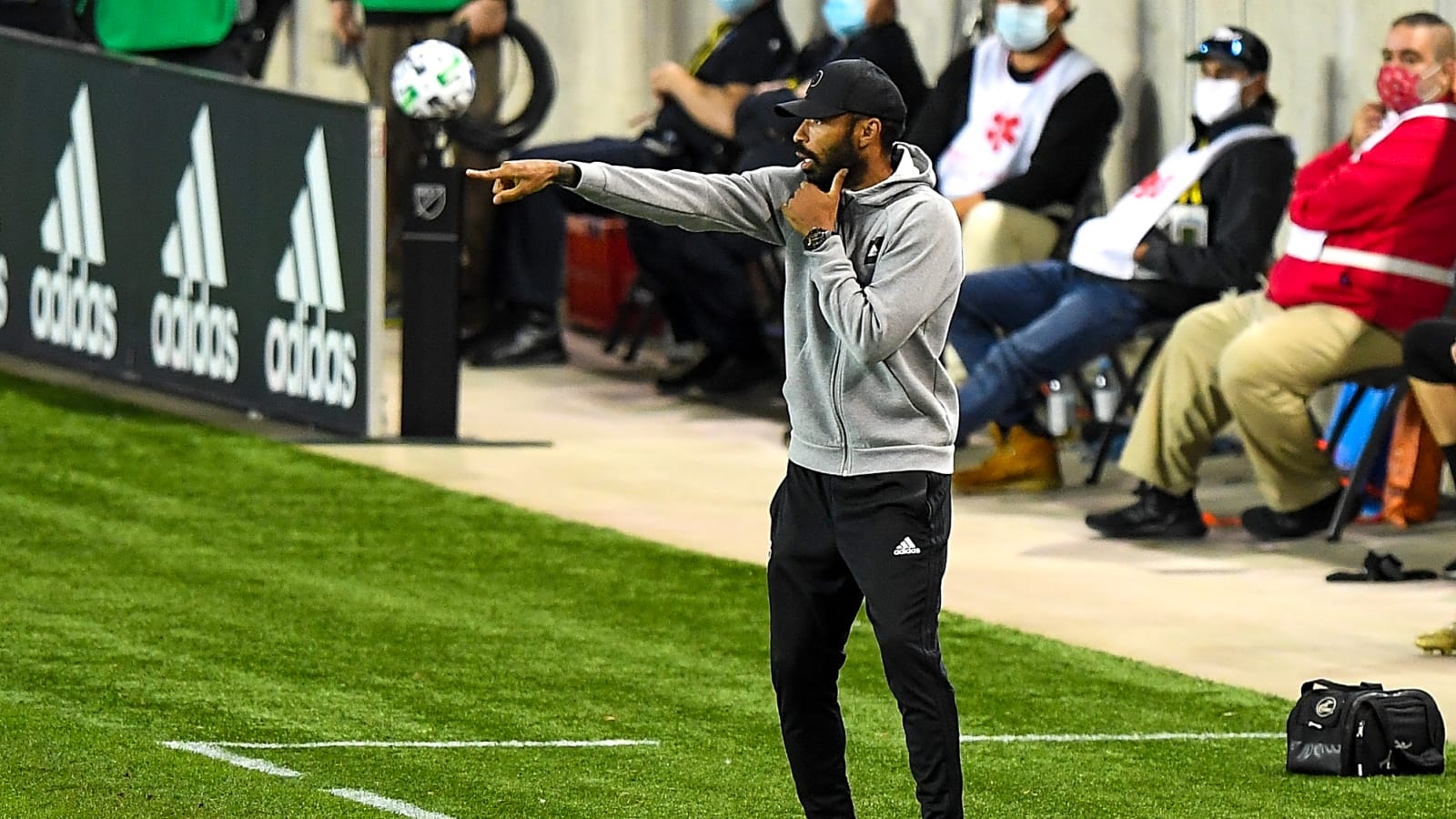 Thierry Henry takes a dig at Tottenham while praising Harry Kane’s game at Bayern Munich