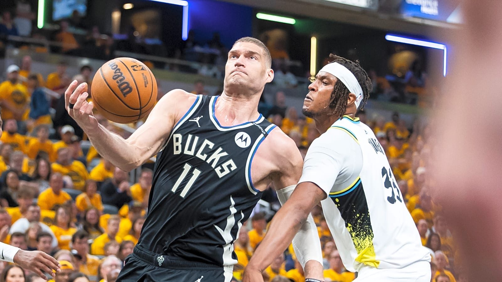 Report: Lakers ‘Have Long Been Fans’ Of Brook Lopez