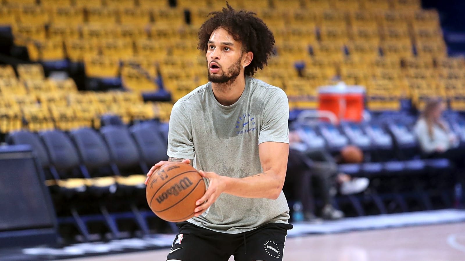 NBA Notes: Mavericks, Dereck Lively II, Pelicans, Kevon Looney, Grizzlies