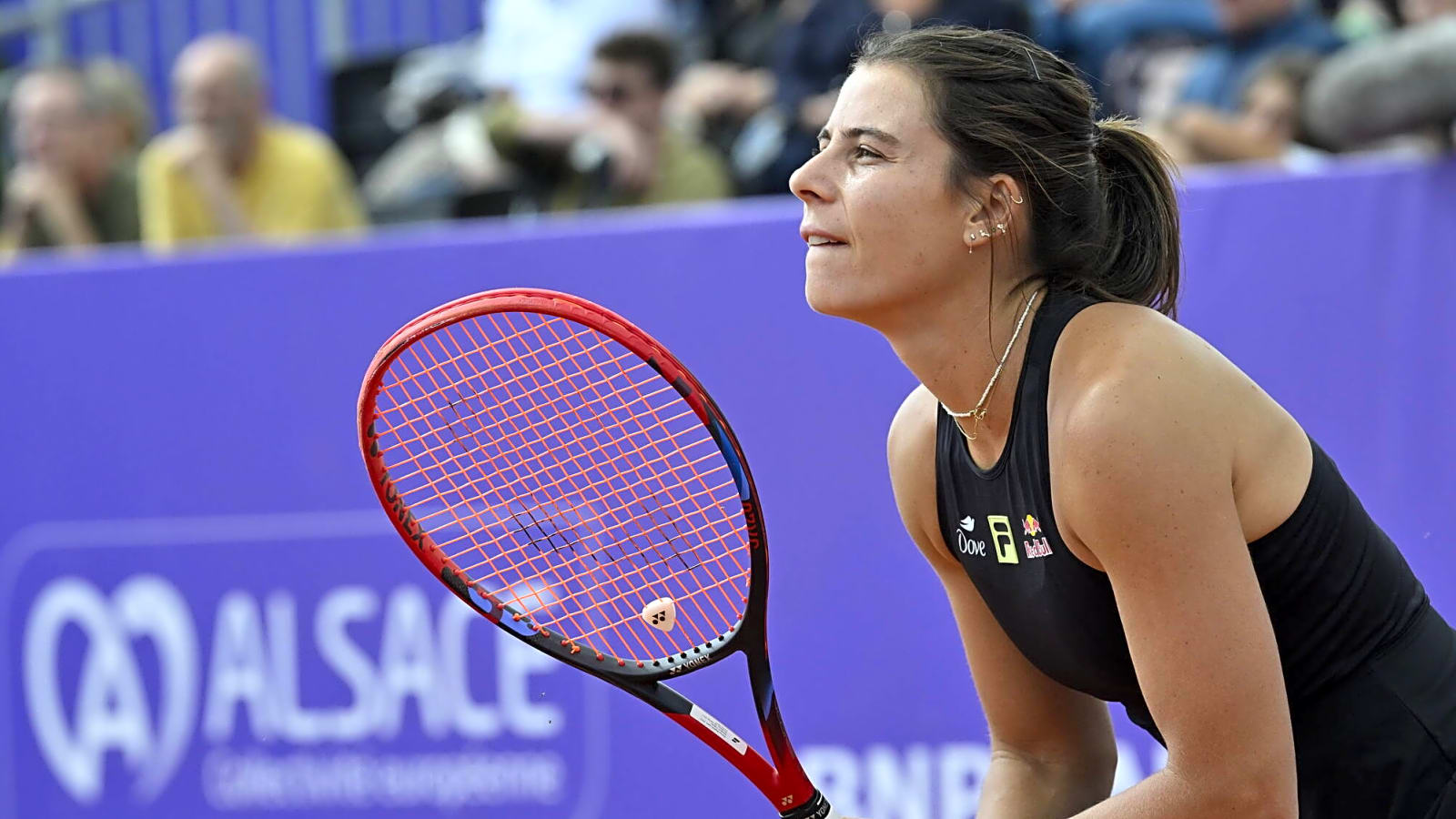 Ninth seed Emma Navarro wins just one game, thrashed by Jessica Bouzas Maneiro at French Open