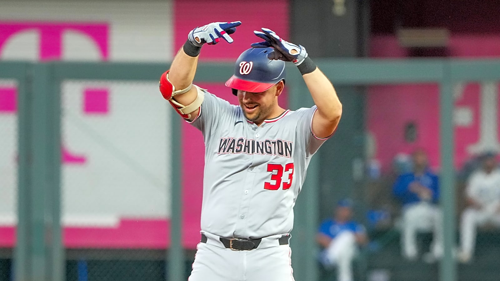 Red Sox strike deal with former Silver Slugger