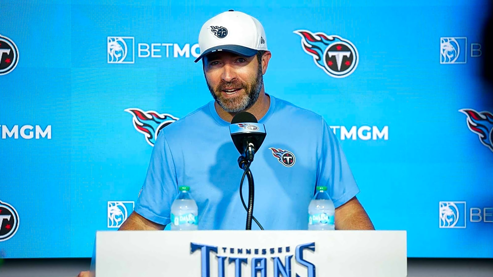 Titans coach Brian Callahan explains bizarre offensive sequence that caused fan frustration in preseason loss to Tampa Bay Buccaneers
