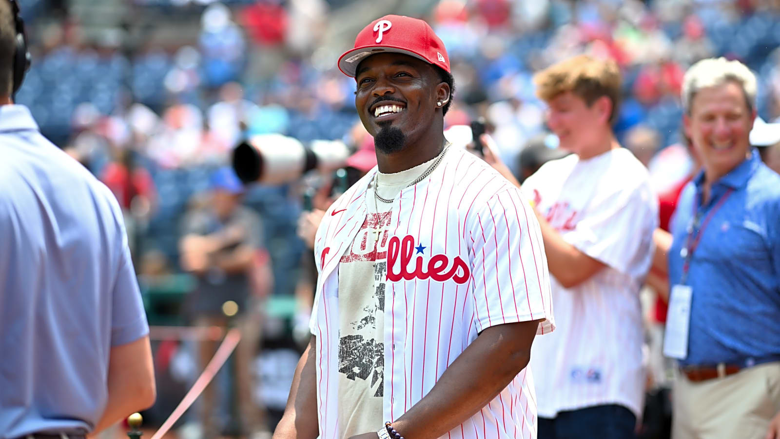 Latest Nakobe Dean workout video shows encouraging progress after tough knee injury