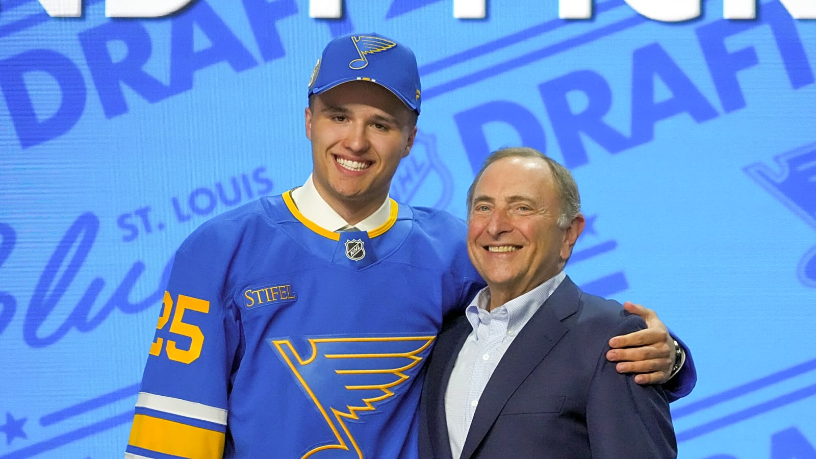 St. Louis Blues Sign Three Forwards & A Goalie