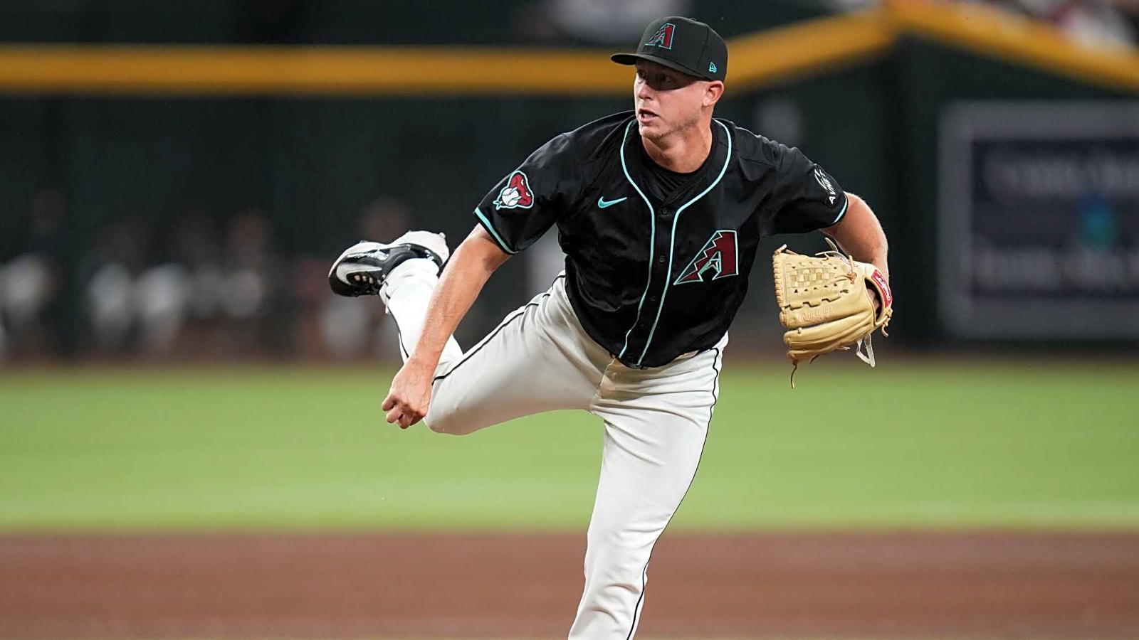 Diamondbacks select Scott McGough