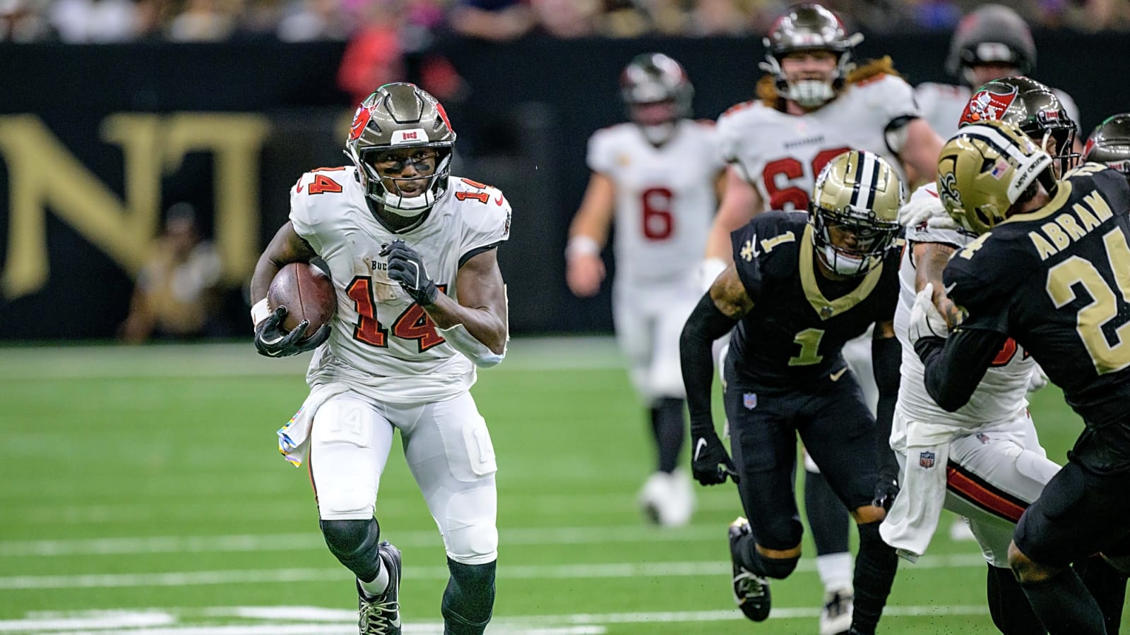 NFC Notes: Chris Godwin, Haason Reddick, Buccaneers, Panthers, Saints