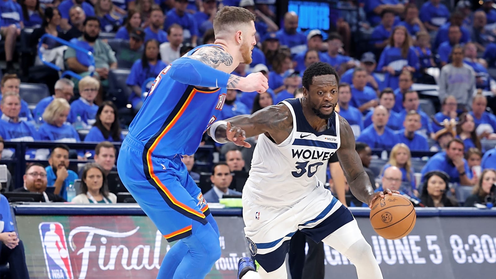 Forced Into 2 Hour Defensive Workouts, Julius Randle Admits He Never Once Beat Middle Aged Kobe Bryant In A 1v1