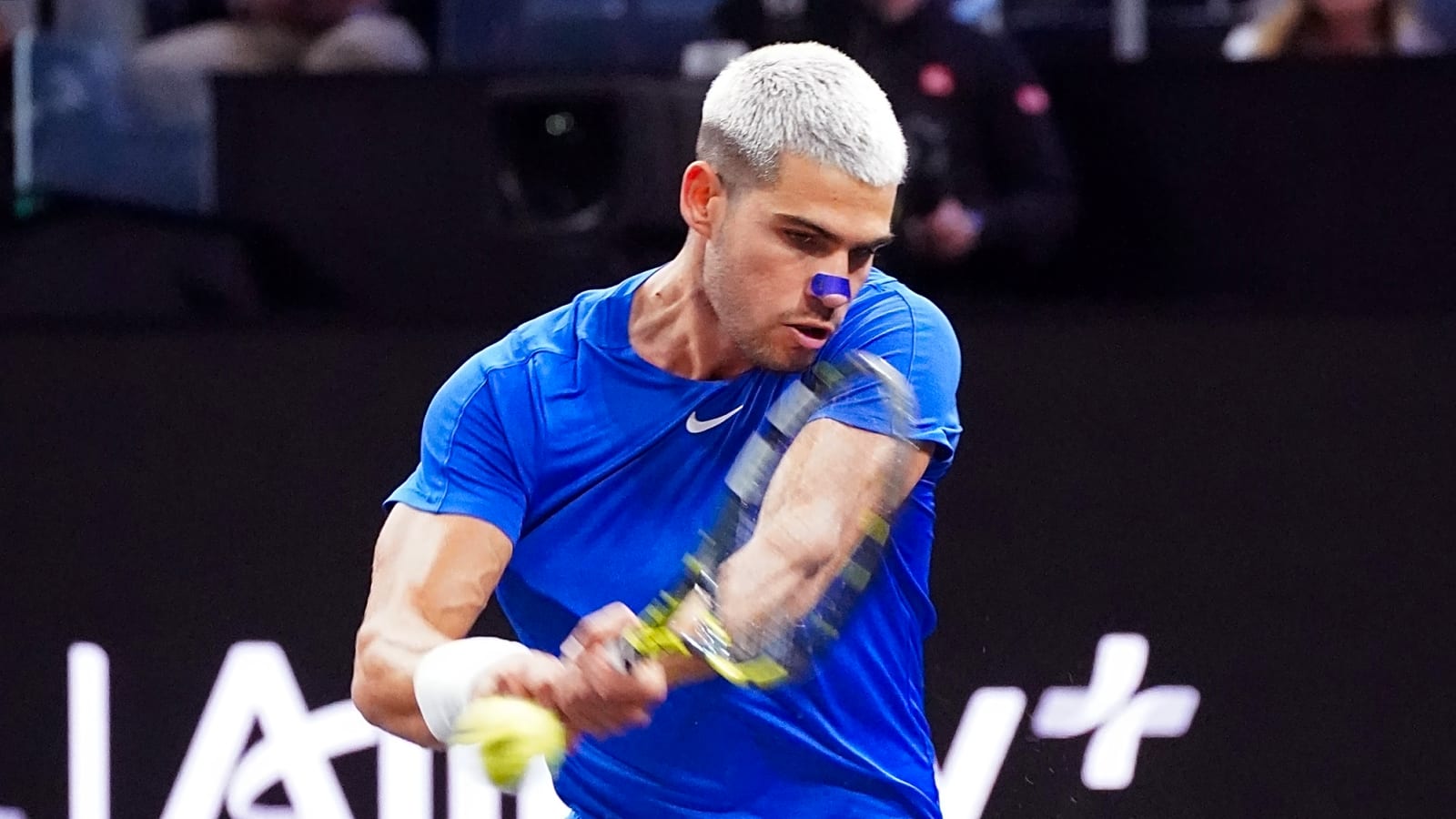 Carlos Alcaraz Sparks Injury Concerns Ahead of the Six Kings Slam