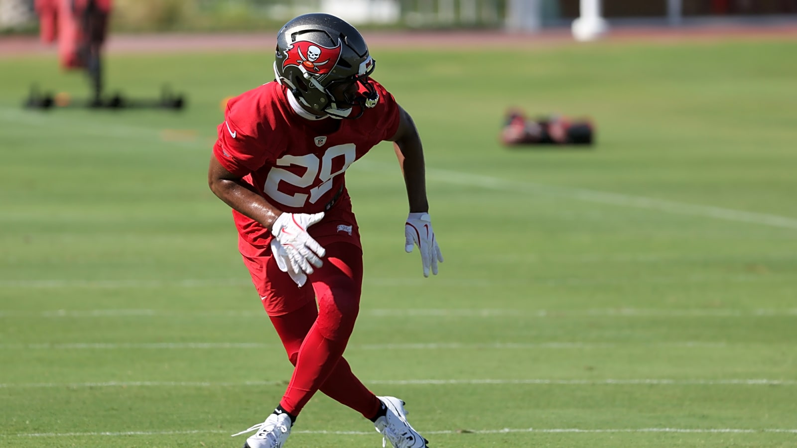 Shilo Sanders praised for his classy behavior at Bucs camp