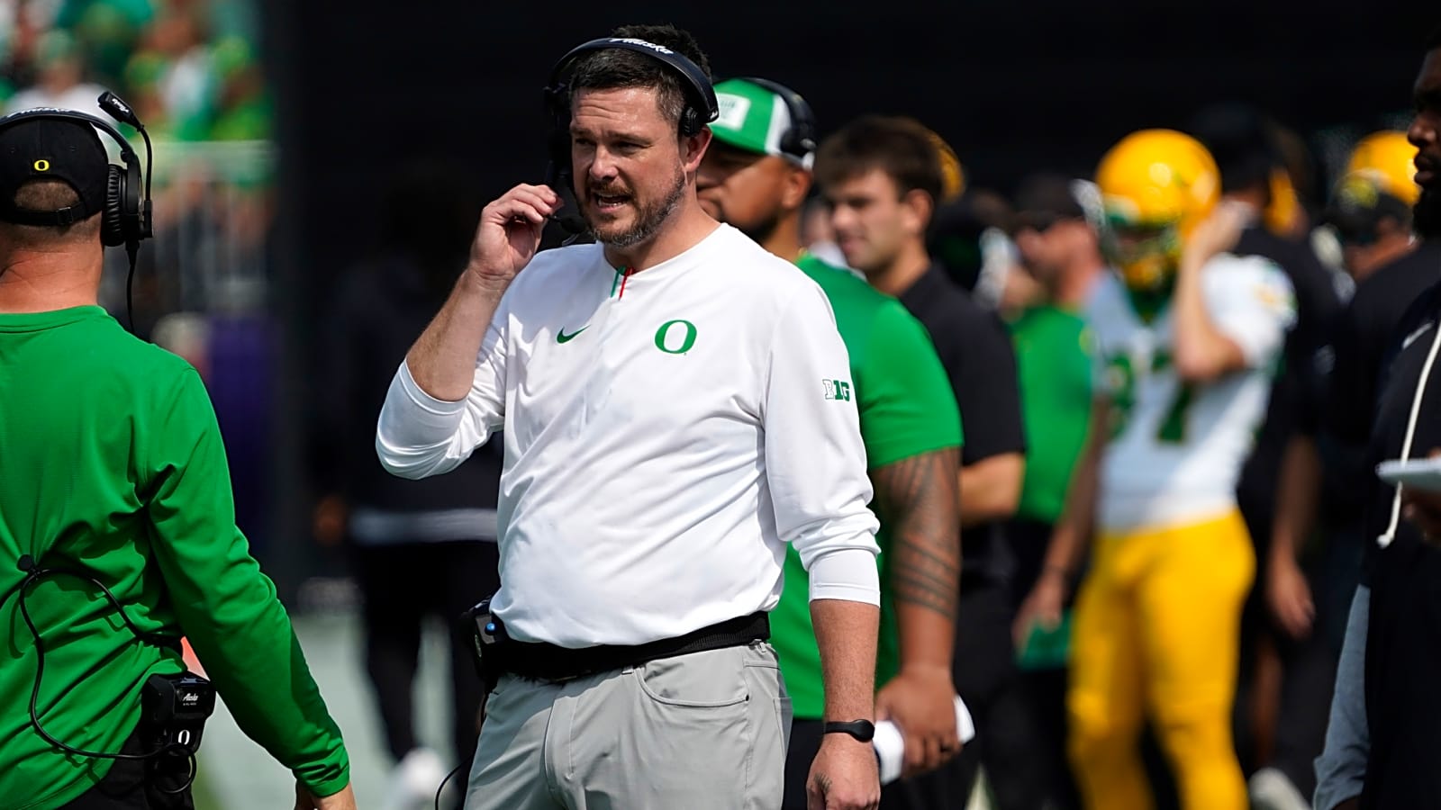 Dan Lanning gives an update on Oregon Ducks star running back&#39;s injury and his availability for massive Civil War match up