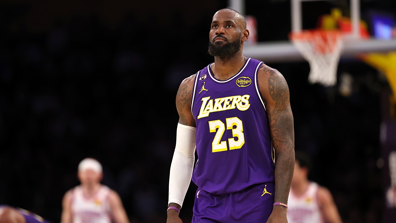 LeBron James issues a four-word reaction to Chris Paul’s retirement