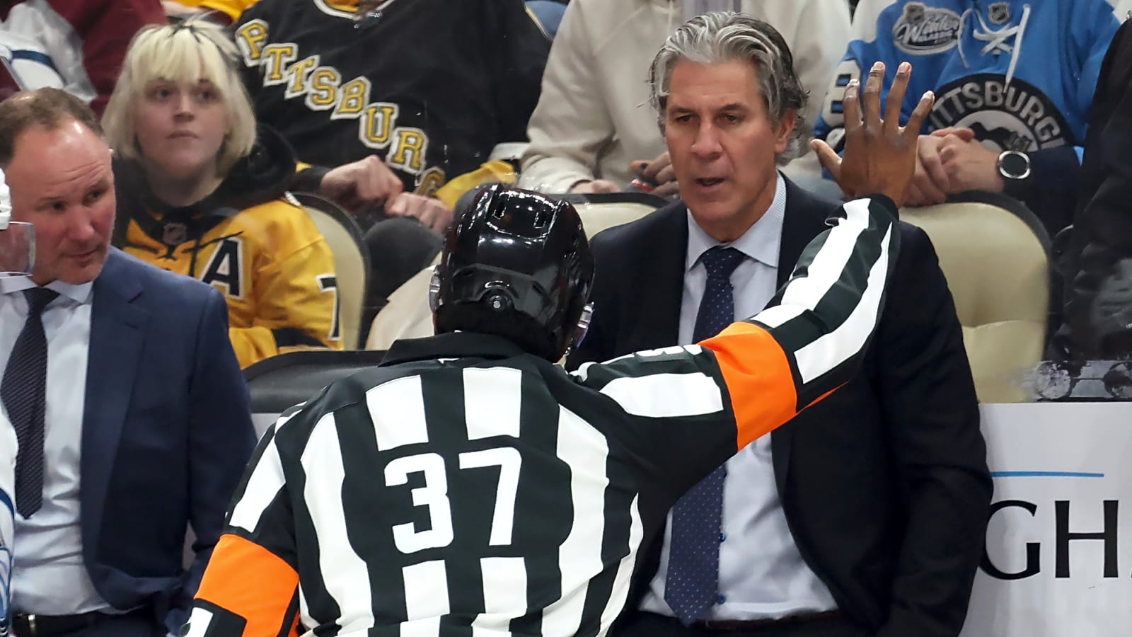 Avalanche sign coach Jared Bednar to four-year extension