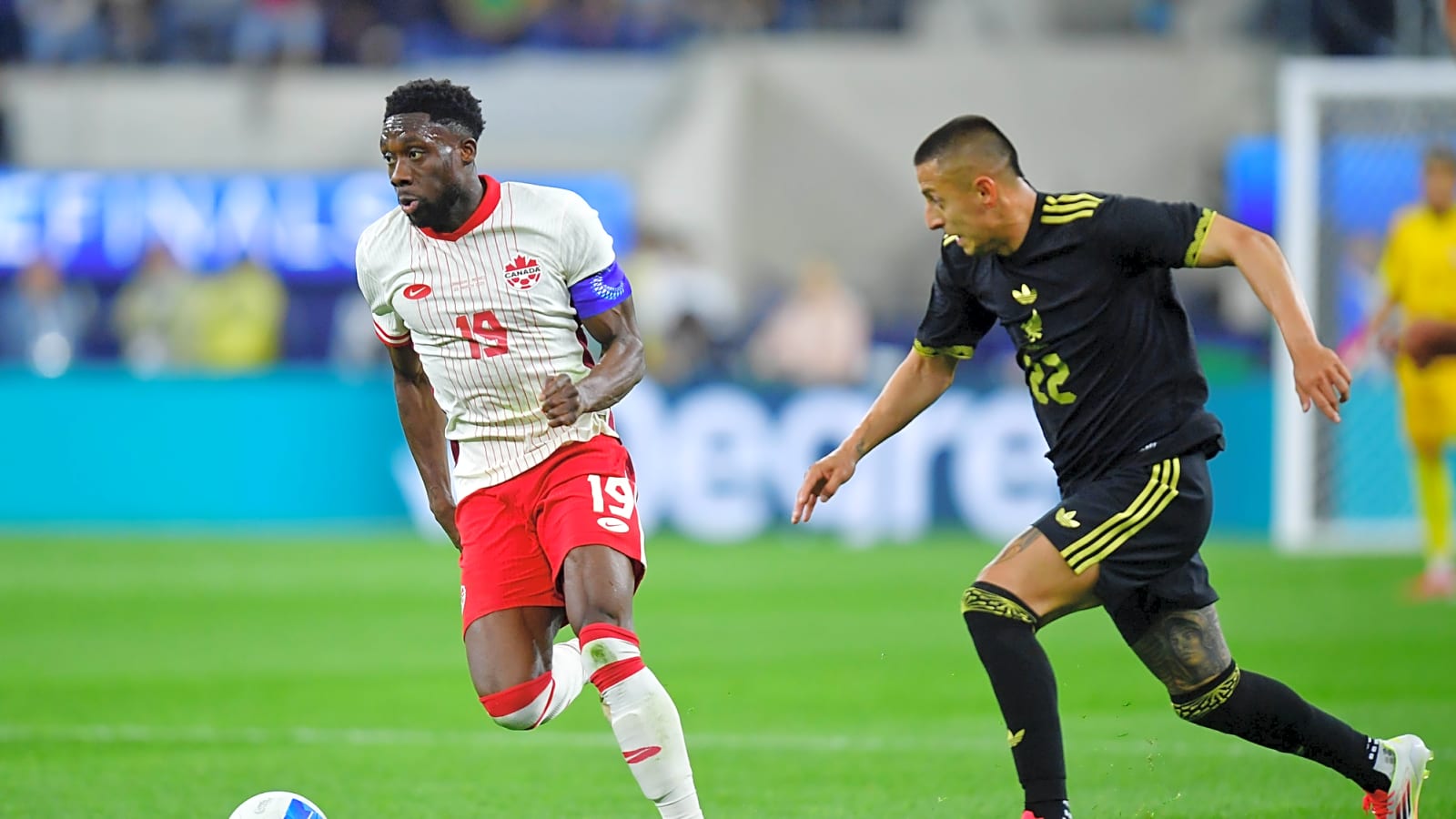 'Incredible' star open to move as Man United lead race; Talks could intensify soon