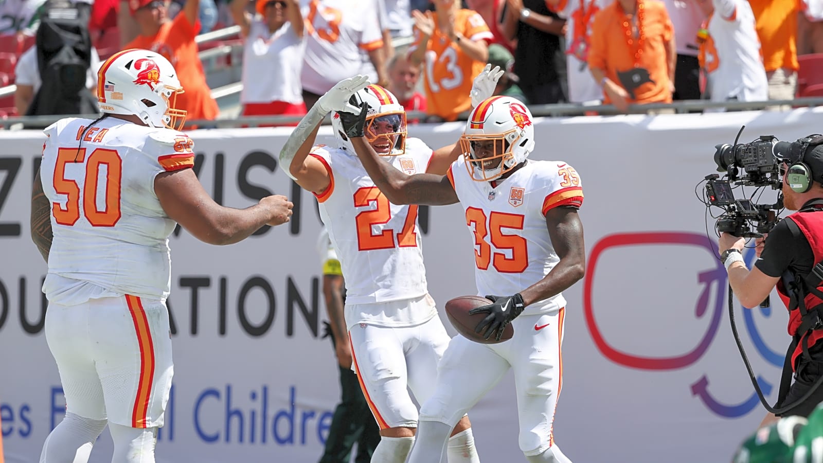 Bucs’ 2025 Defense Could Be On The Way To Being Great