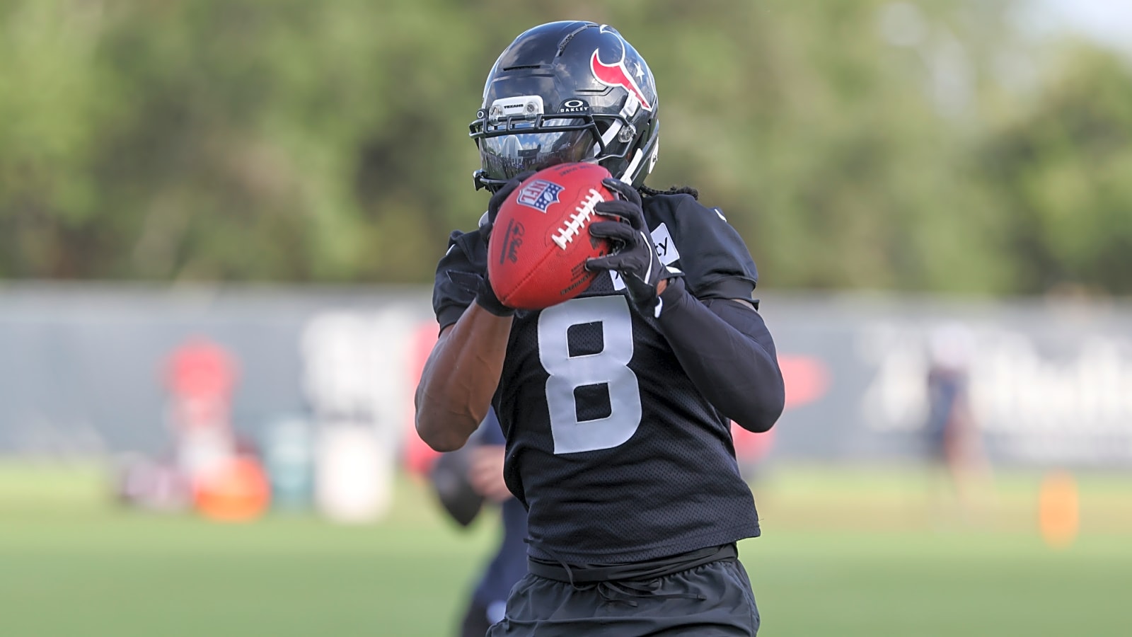 Trade: Texans Trading WR John Metchie To Eagles