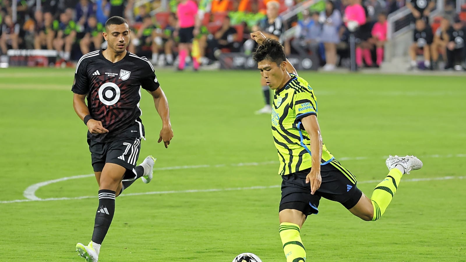 AC Milan monitoring free agent ex-Gunner after Arsenal exit