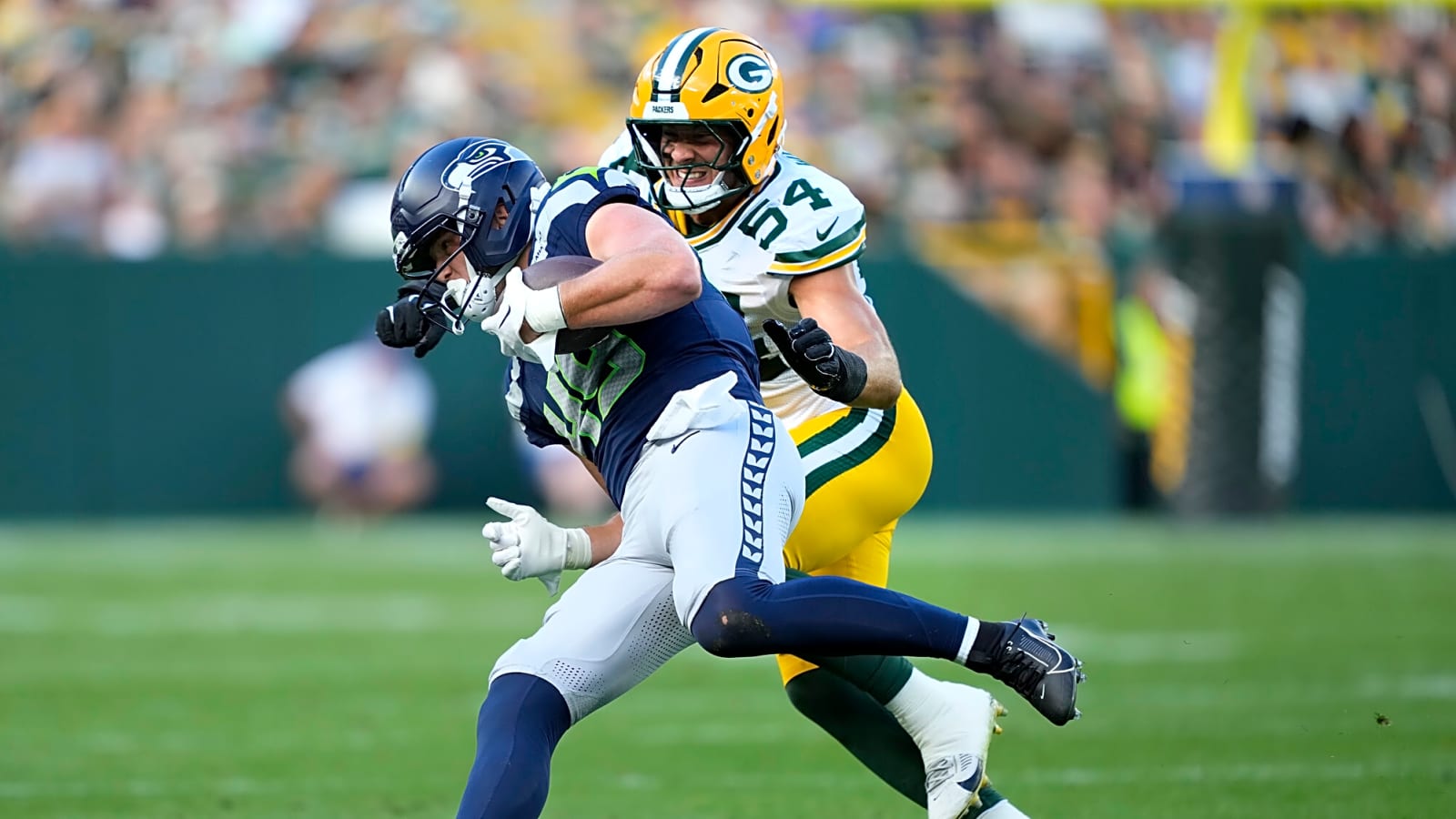 Packers Elevate LB Kristian Welch