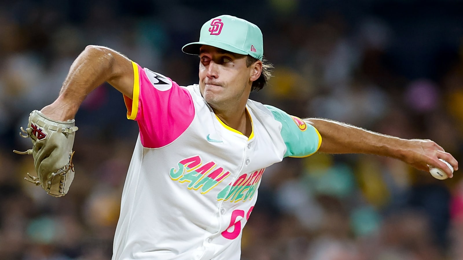 Padres re-sign Kyle Hart