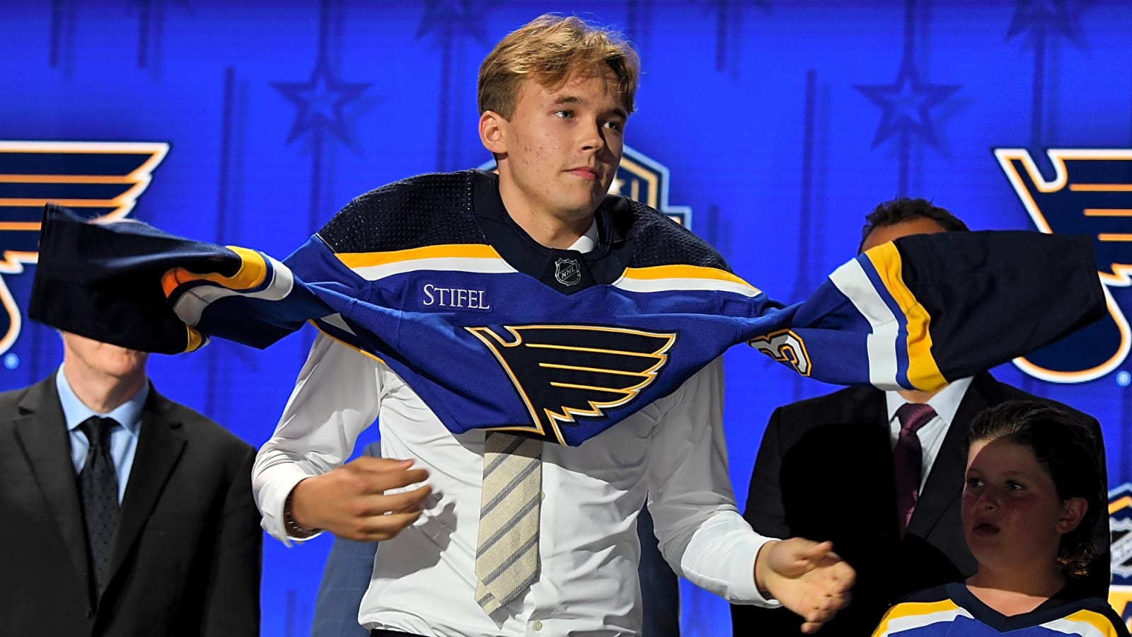 Blues Recall Theo Lindstein, Otto Stenberg