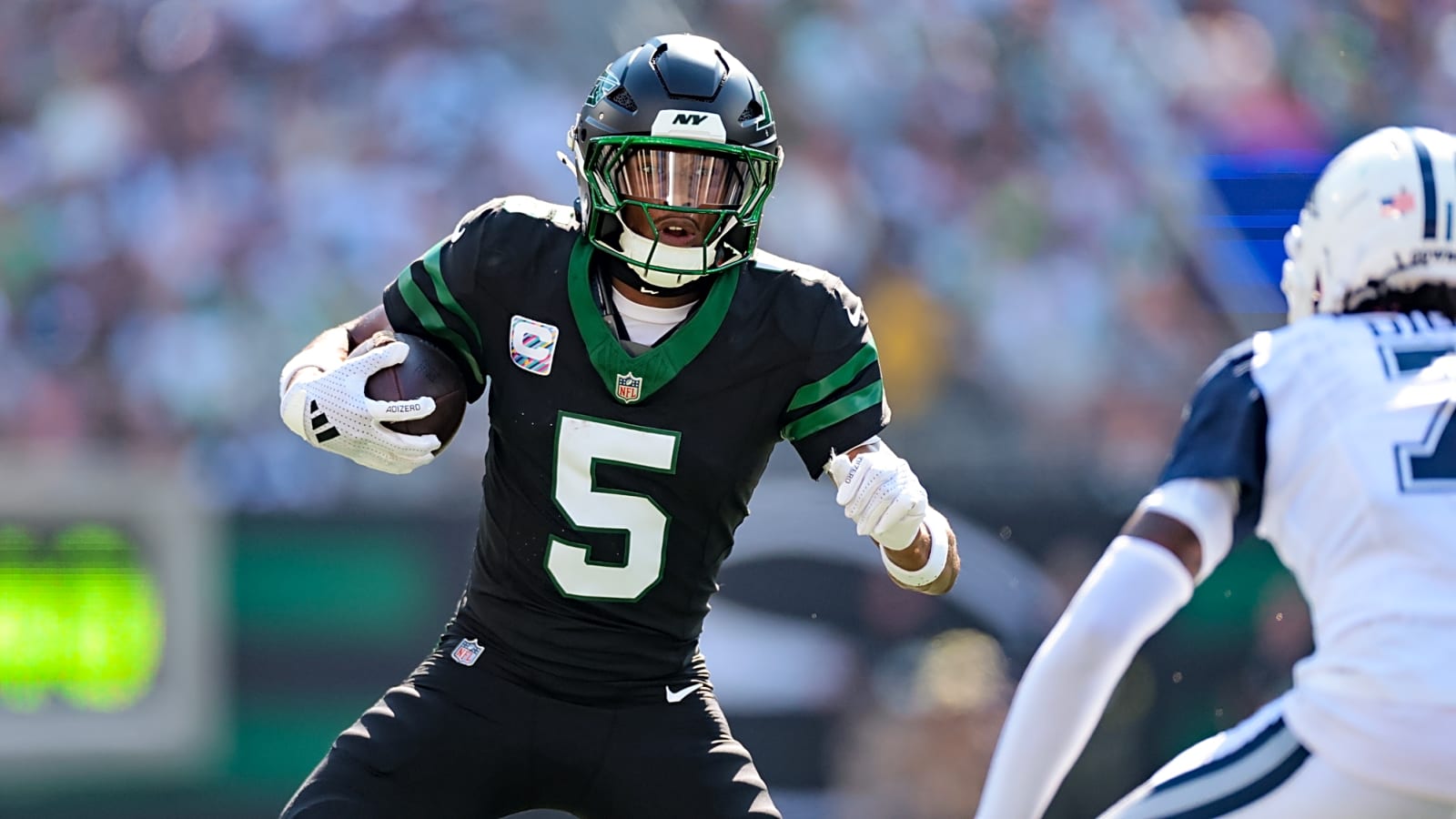 Jets WR Garrett Wilson Expected To Miss ‘Couple Of Weeks’ With Hyperextended Knee