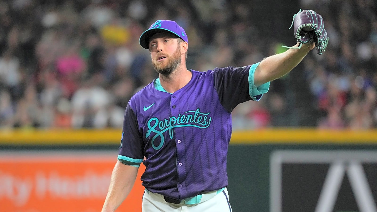 Diamondbacks comeback effort falls short in Friday night loss to Miami Marlins