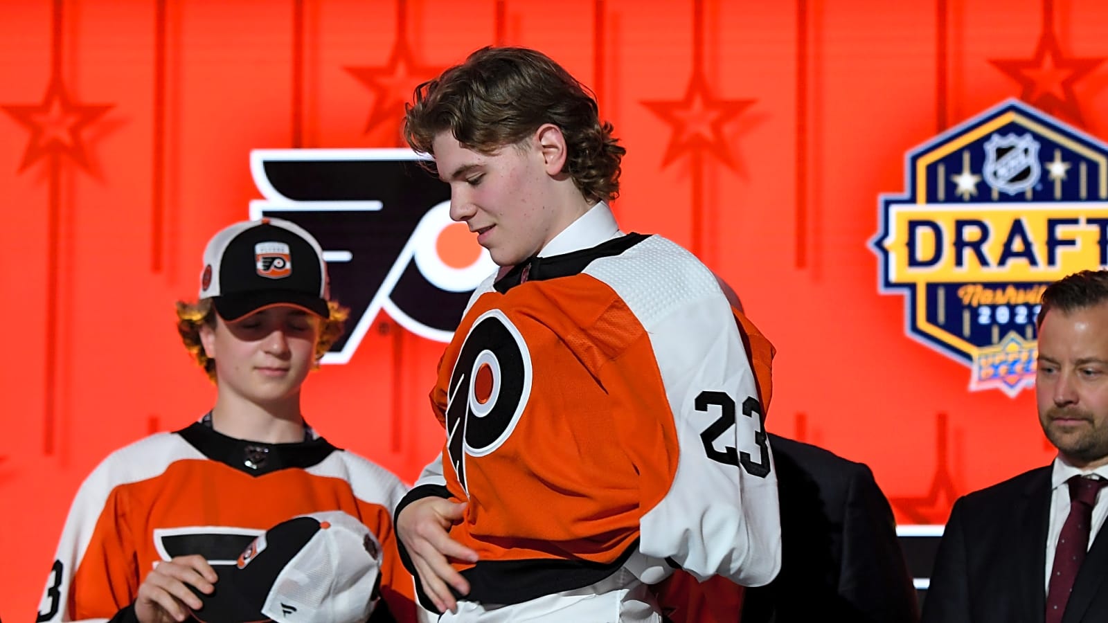 Flyers Recall Oliver Bonk, Four Others