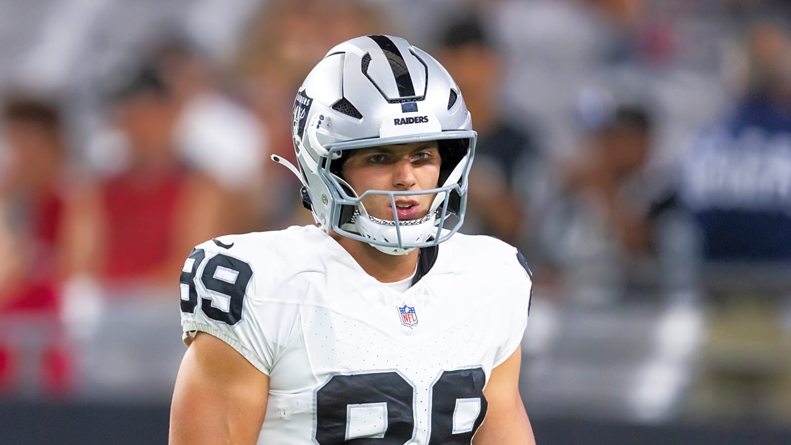 Brock Bowers Dealing With PCL Injury & Bone Bruise To His Knee