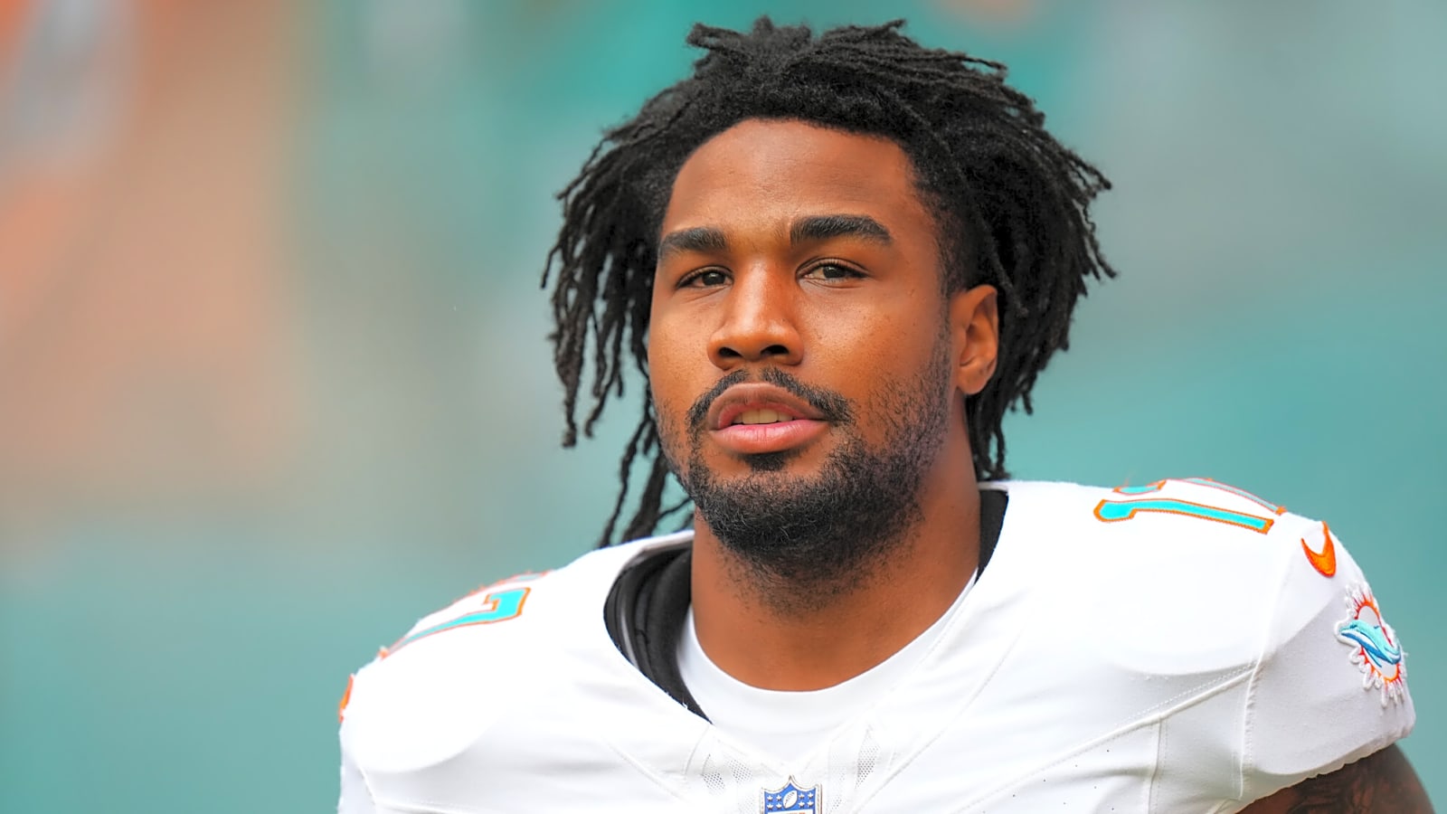 Waddle reacts to Dolphins benching Tagovailoa in favor of Ewers