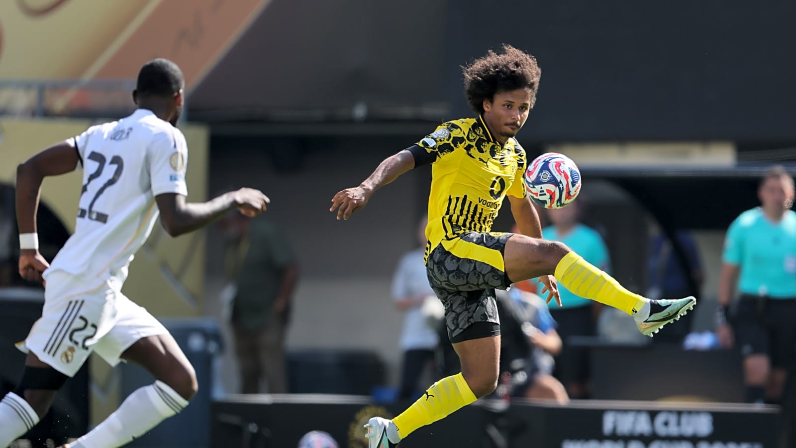 Karim Adeyemi holds talks with Manchester United