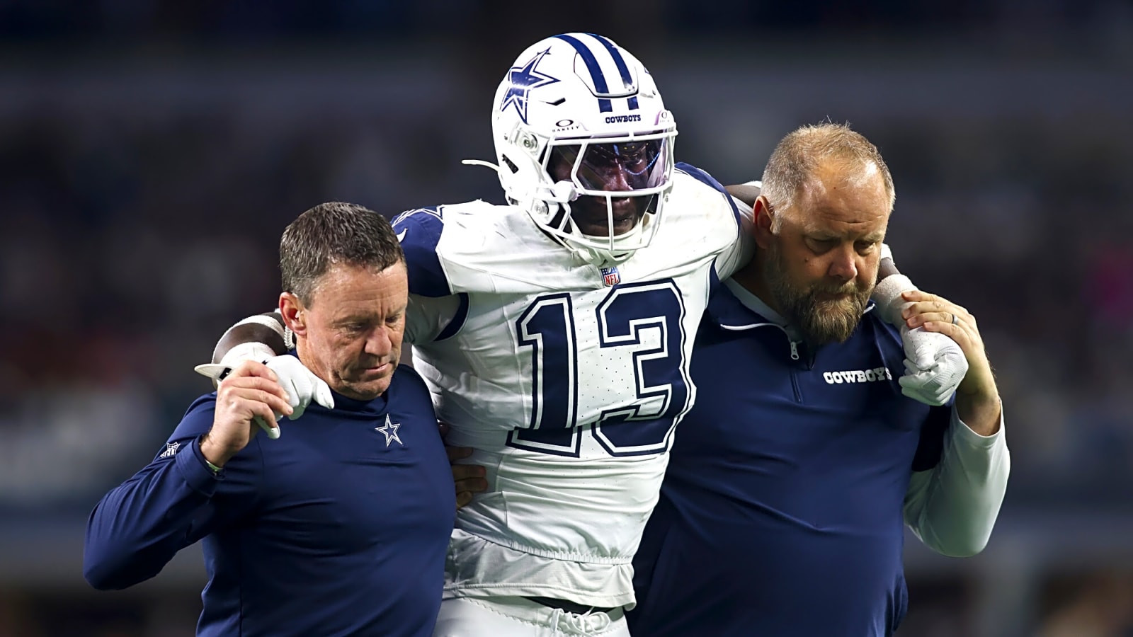 Cowboys LB DeMarvion Overshown Progressing Well In Rehab, Targeting Midseason Return