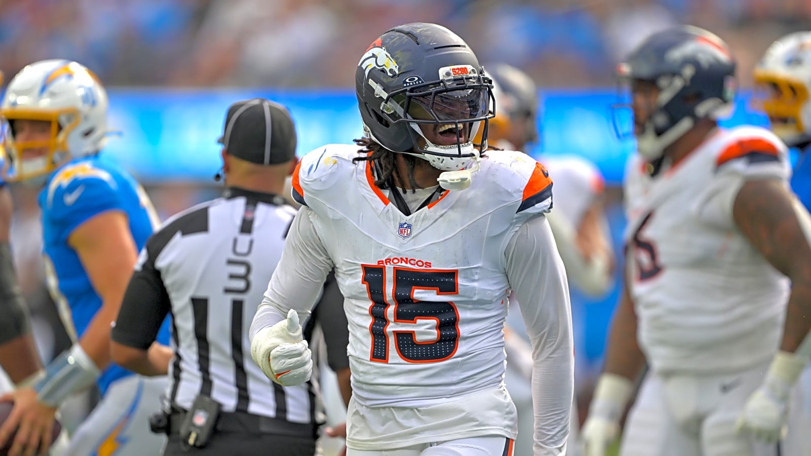 Nik Bonitto seals Broncos’ SNF win with awesome blocked pass