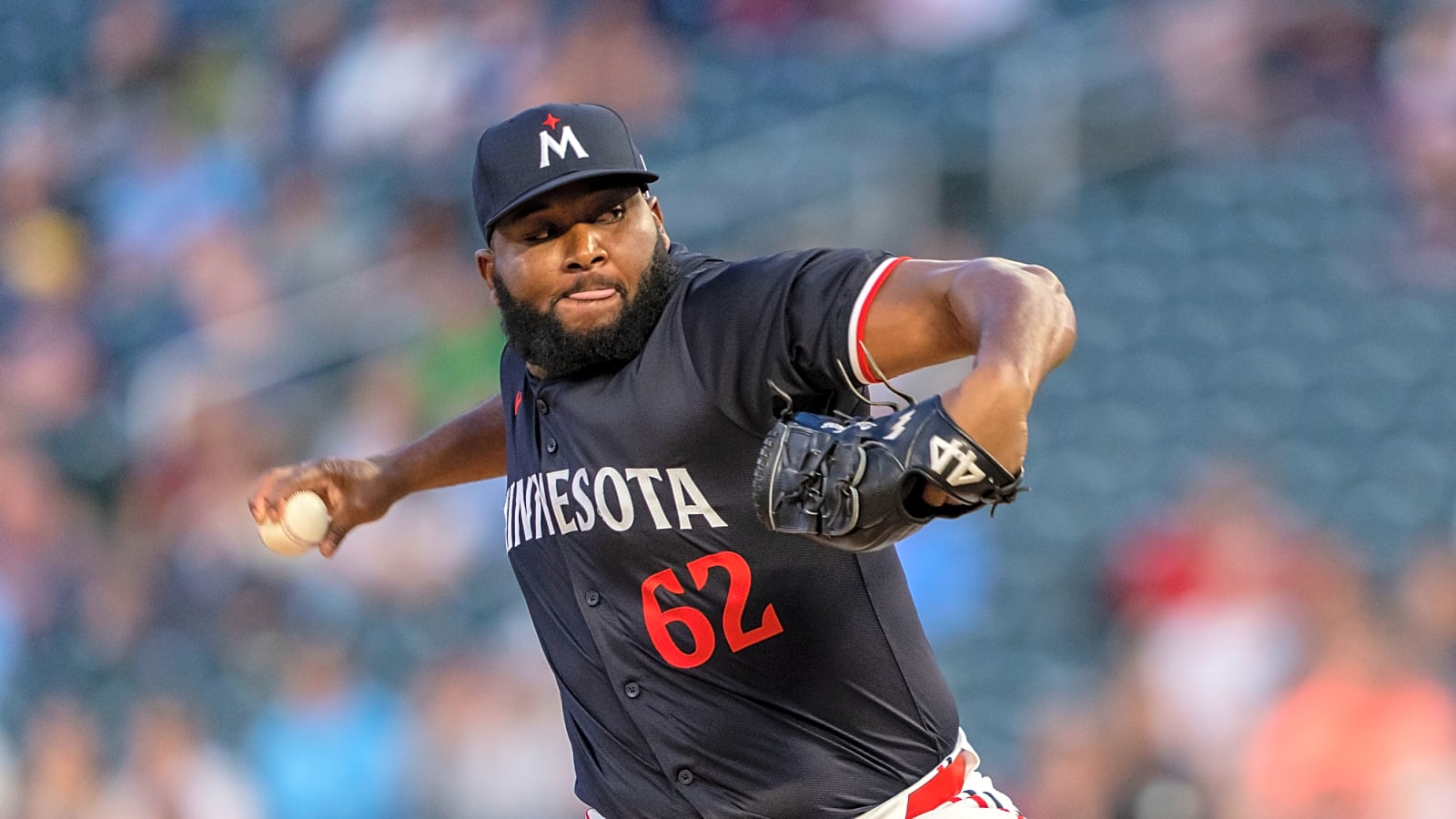 Rangers Sign Diego Castillo To Minor League Contract