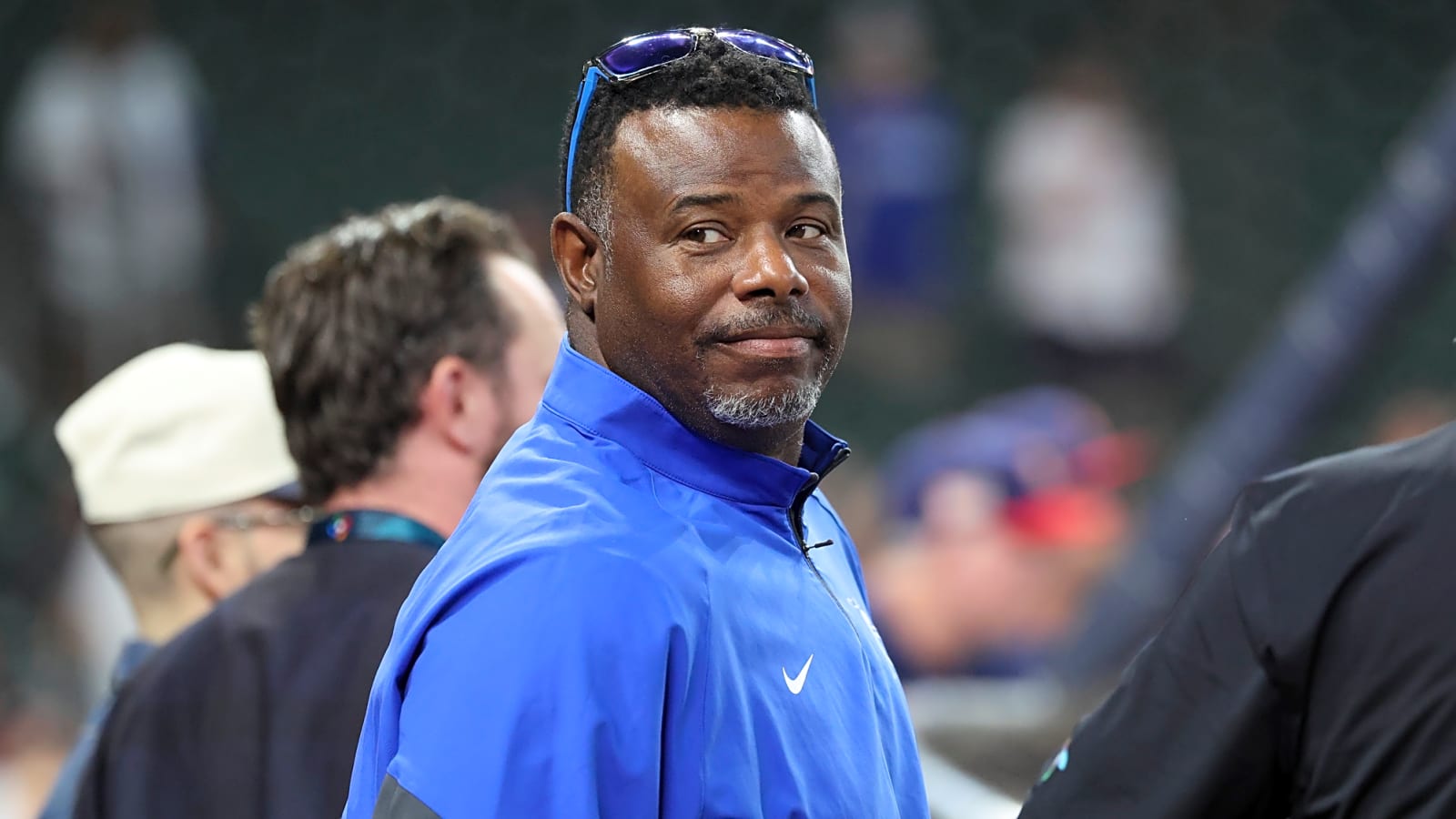 Ken Griffey Jr. turned heads with amazing photo he took as WBC photographer