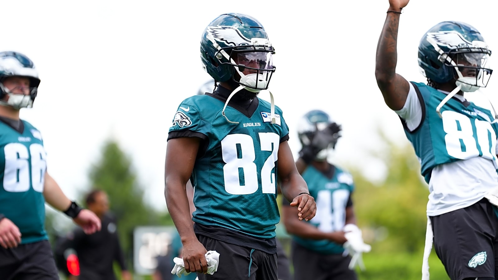 Eagles Could Be Looking To Remove Something From Star Defender&#39;s Plate
