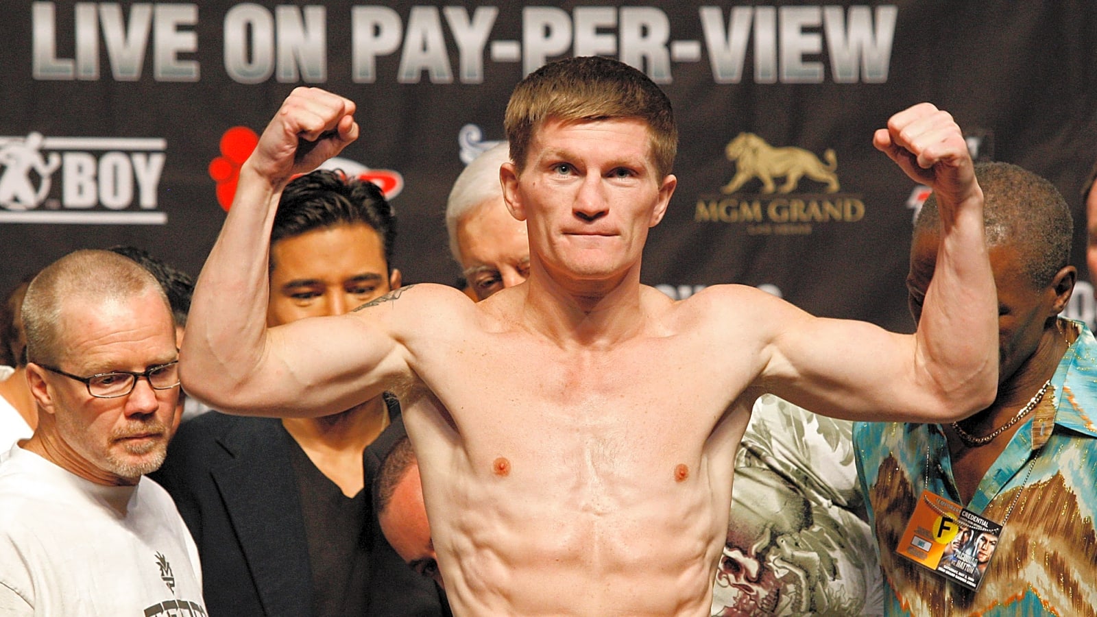 Ricky Hatton’s Final Round: Boxing Legend’s Tragic End Shakes Manchester and Beyond