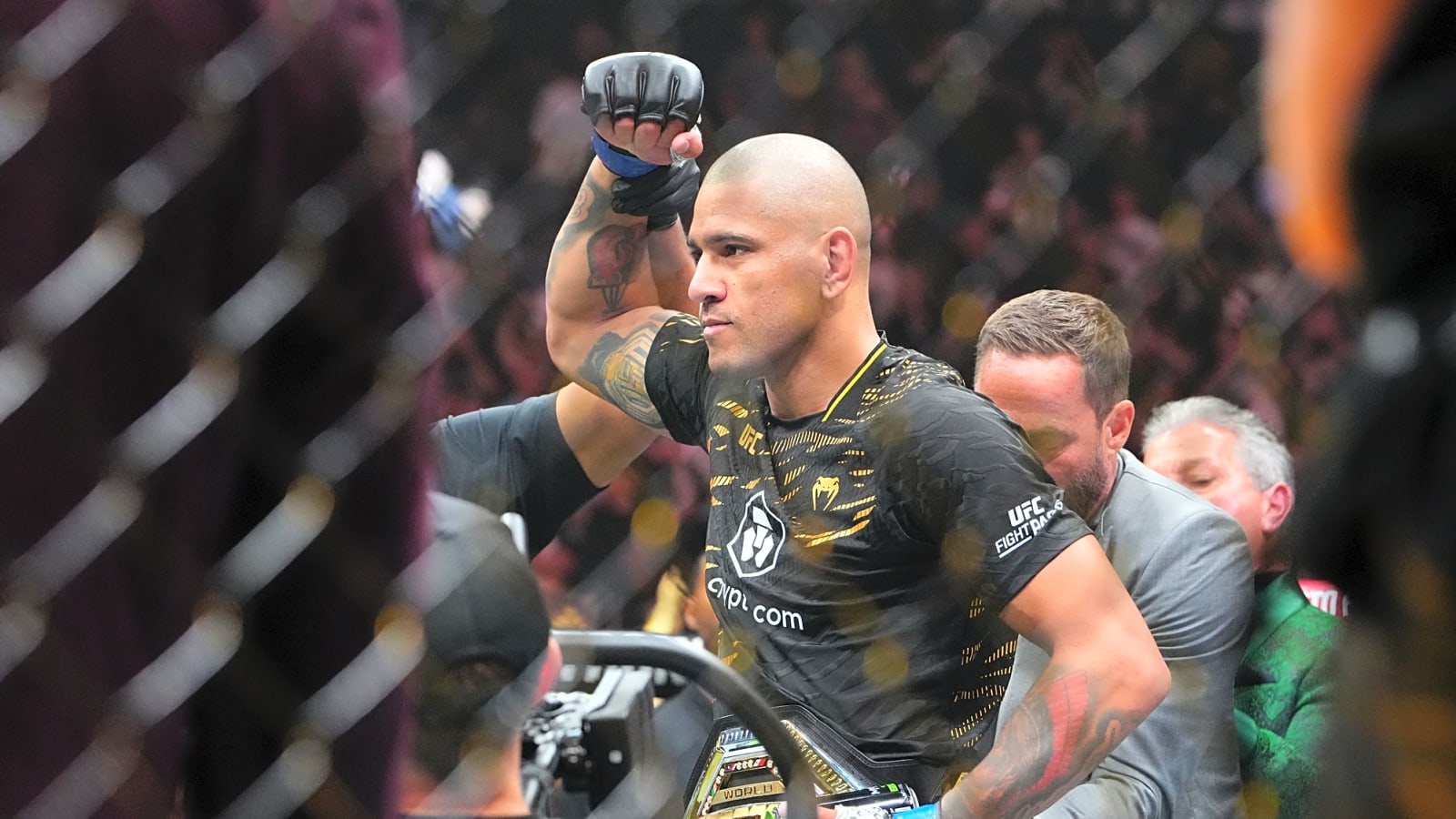 Alex Pereira opens up on two heavyweight bouts he’s discussed with UFC so far