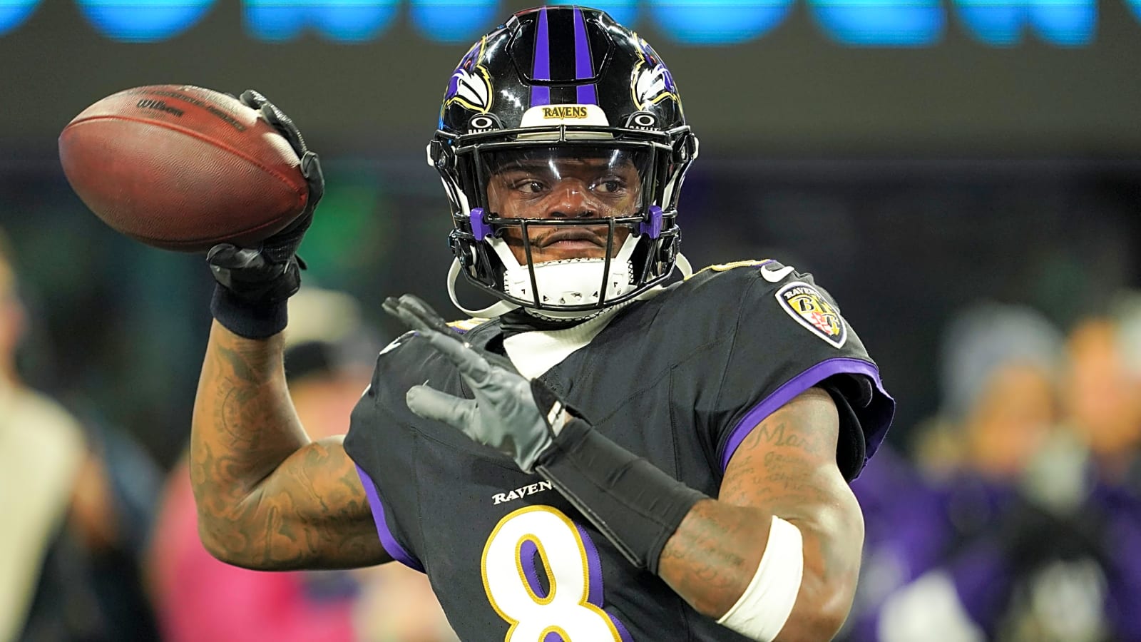 Ravens QB Lamar Jackson Exits Sunday Night Football With Back Injury; Questionable to Return