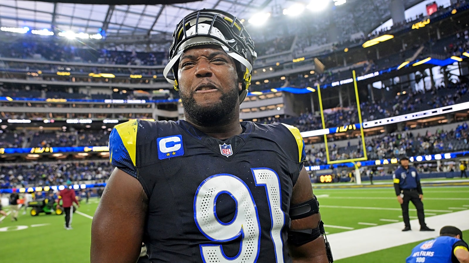 Rams survive Seahawks, 21-19