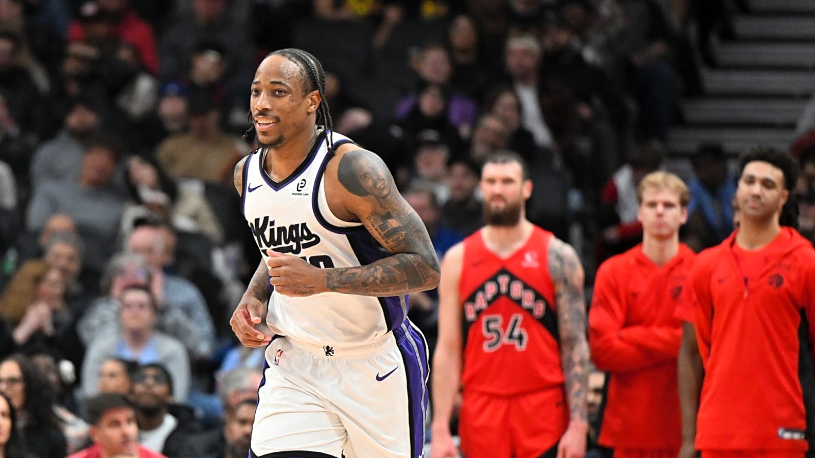 DeRozan Reaches Milestone As Kings Hold Off Raptors 123-115