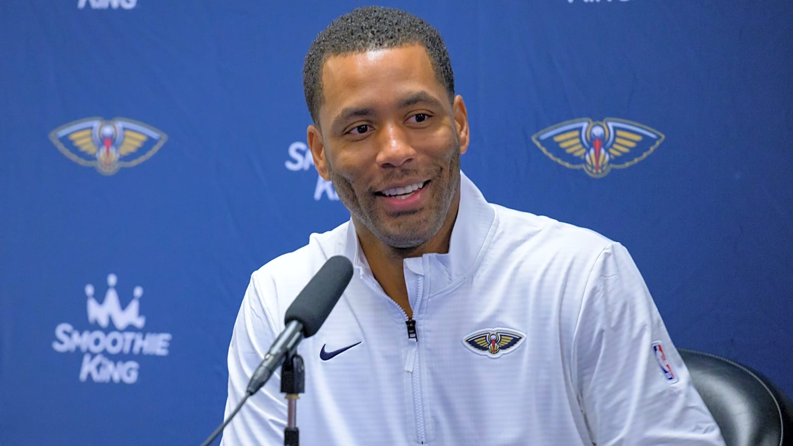 Hawks add former Pelicans GM, 76ers executive to front office
