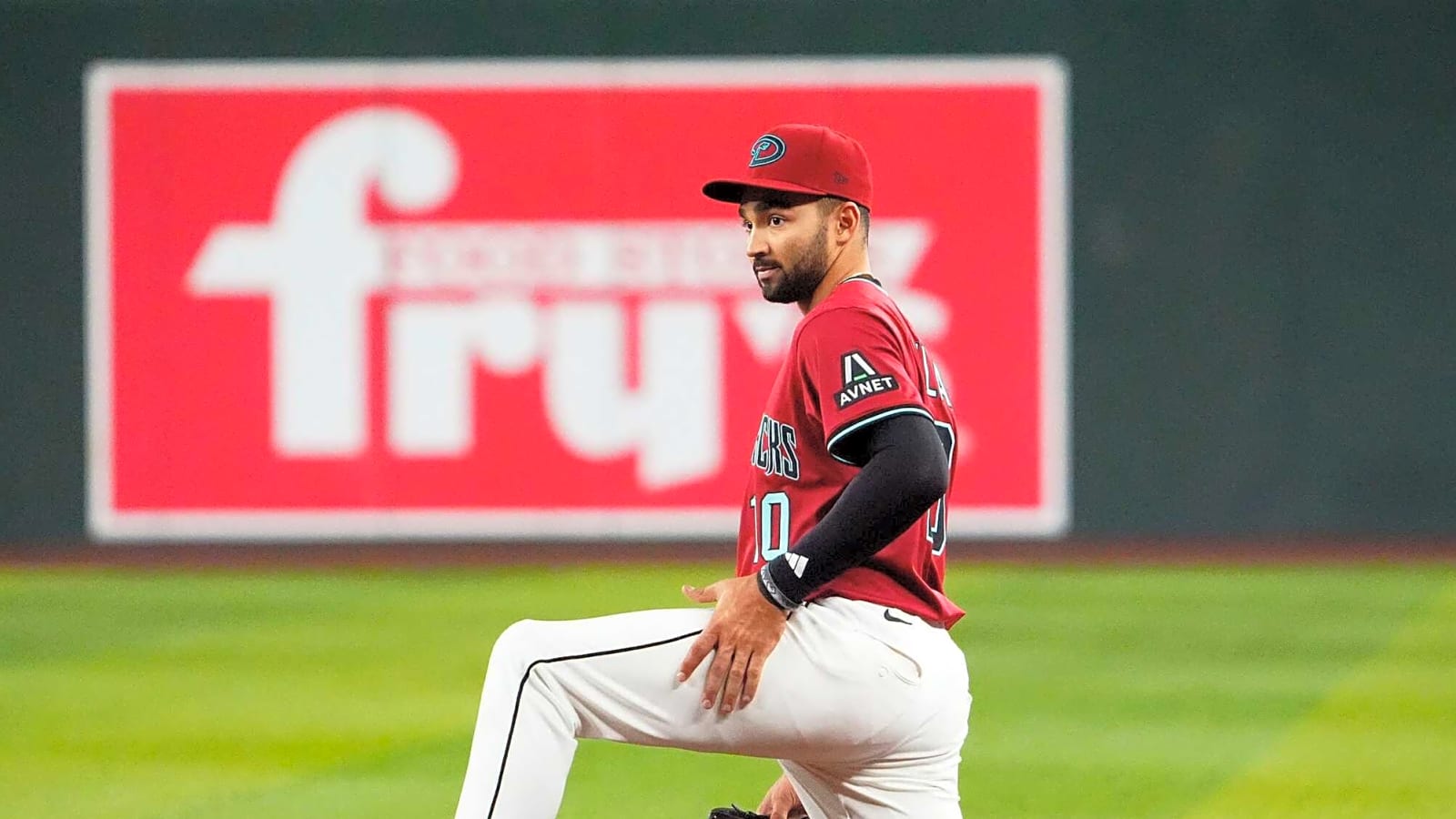 Diamondbacks to option Jordan Lawlar, sign Ildemaro Vargas
