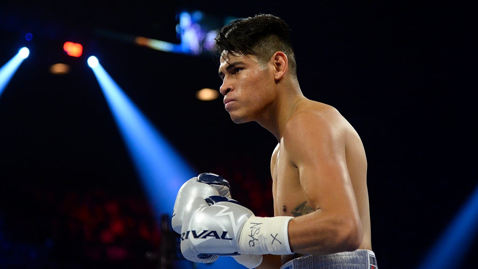 Emanuel Navarrete vs. Charly Suarez: Who Wins?