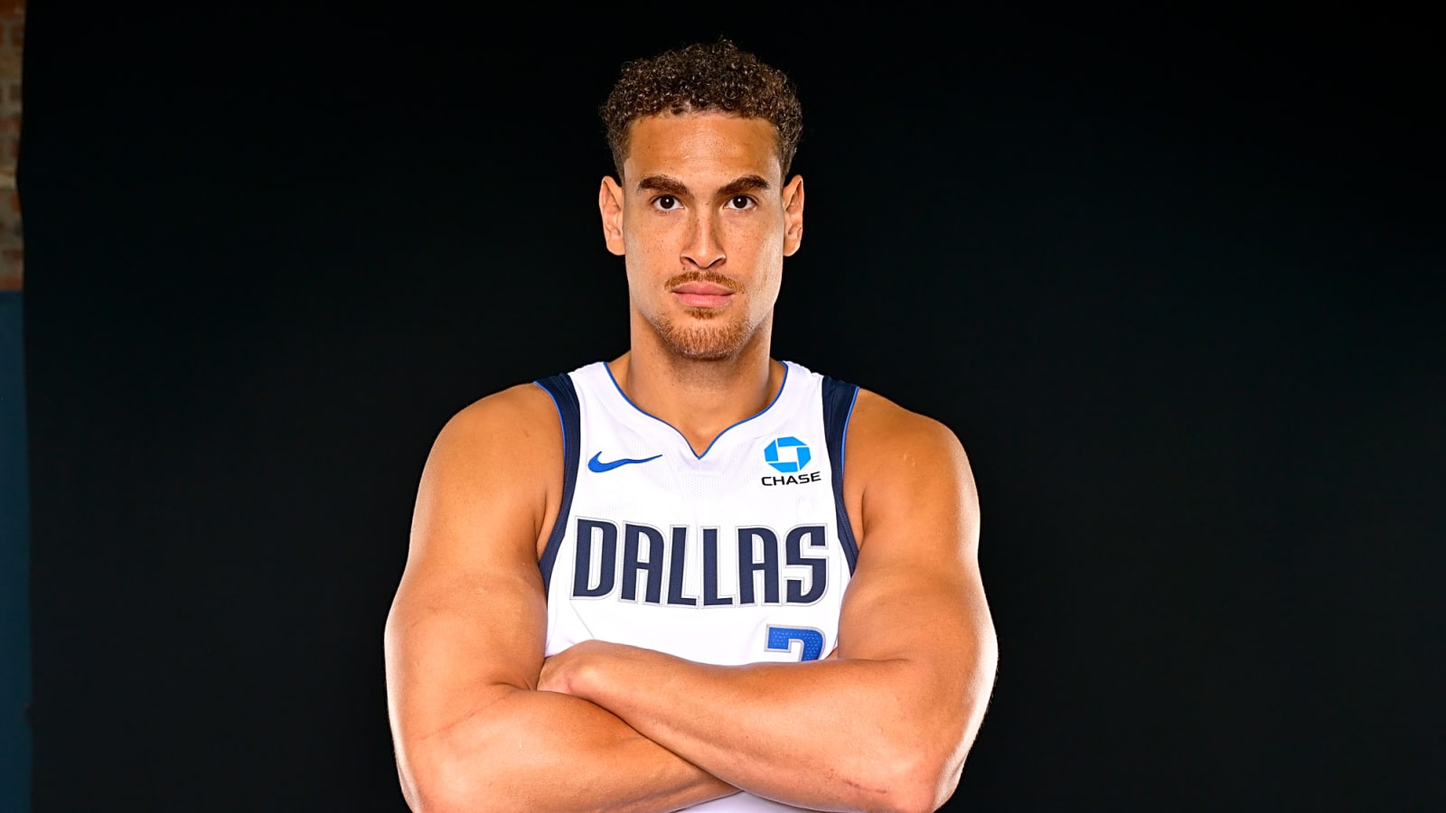 Mavericks waive Dwight Powell