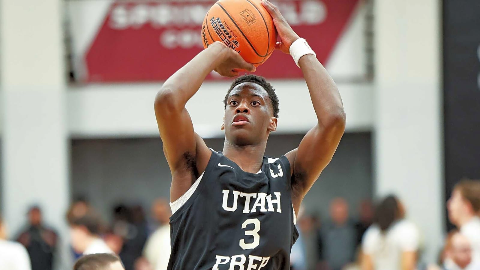 BYU’s AJ Dybantsa Surprises Local Kids With Heartfelt Gift Drop