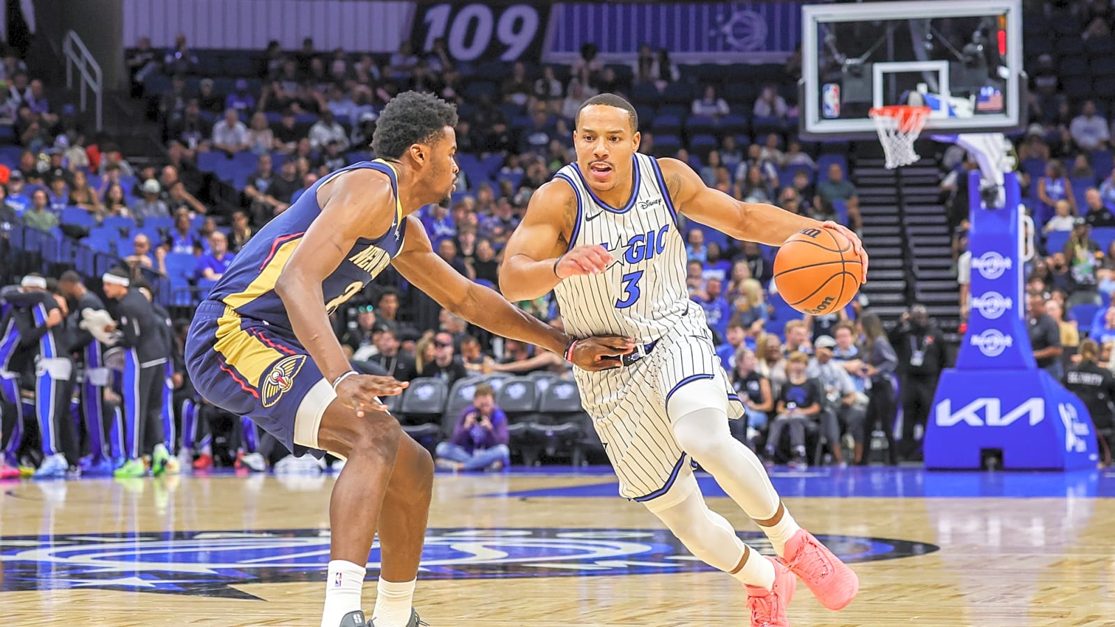 Desmond Bane’s Debut Powers Magic Past Heat on Opening Night